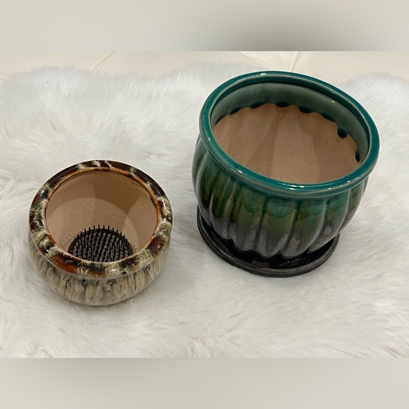 Bundle of 2 Glazed Flower Pots Planters ~ One w/Flower Frog Kenzan/ Ikebana - Picture 4 of 16